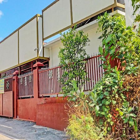 Oyo 91416 Puri 88 Homestay Kupang  Buitenkant foto