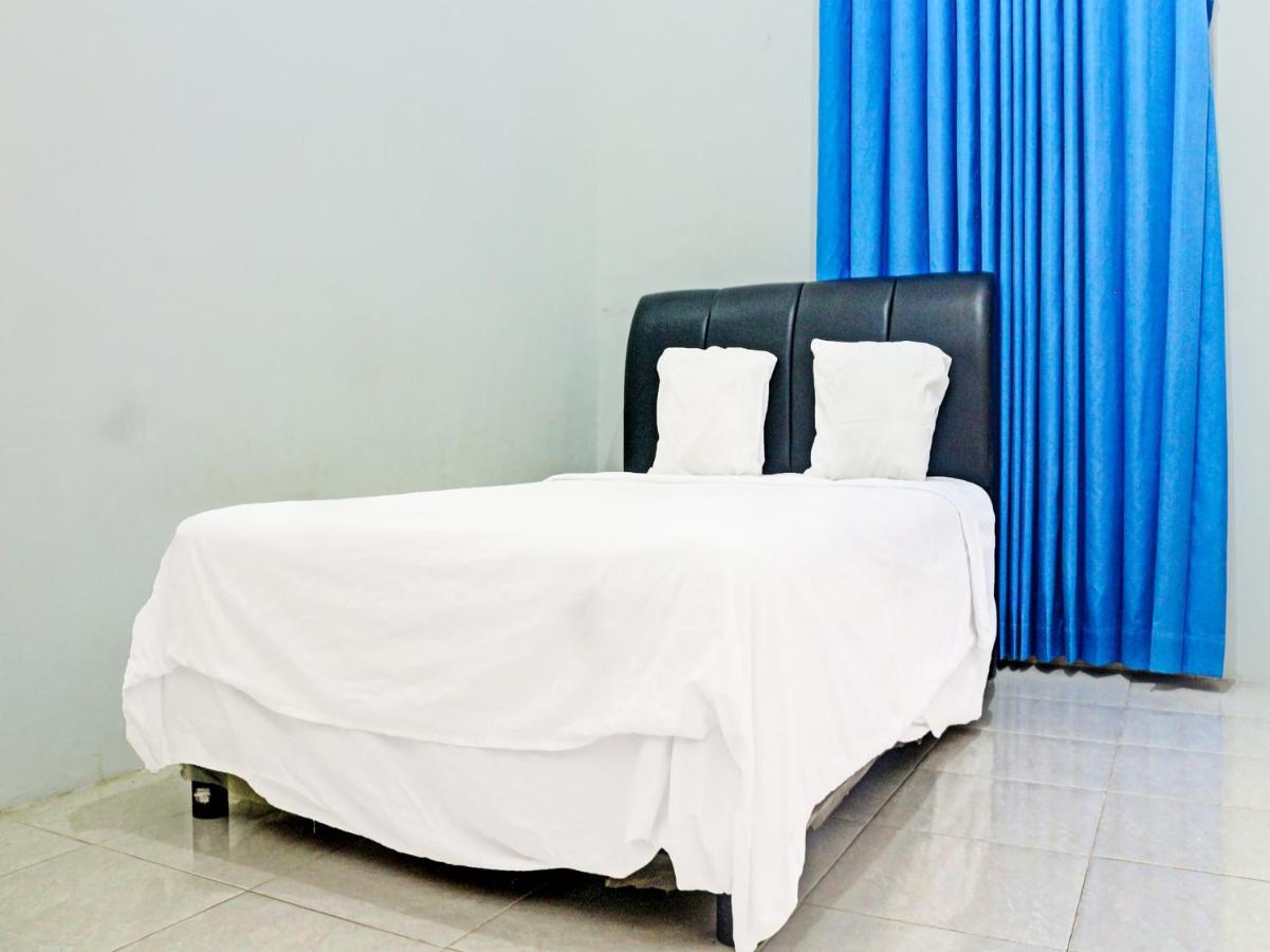 Oyo 91416 Puri 88 Homestay Kupang  Buitenkant foto