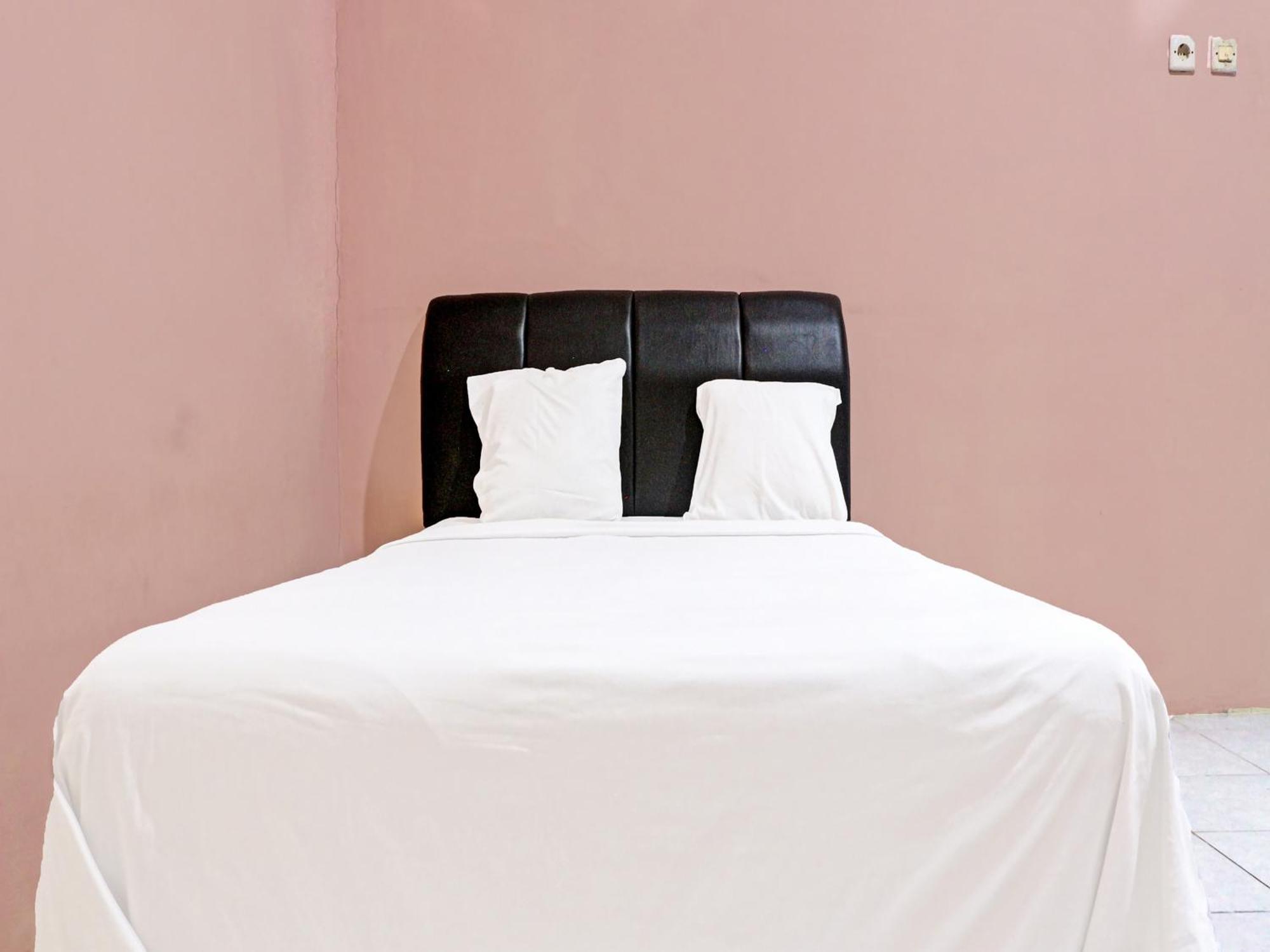 Oyo 91416 Puri 88 Homestay Kupang  Buitenkant foto