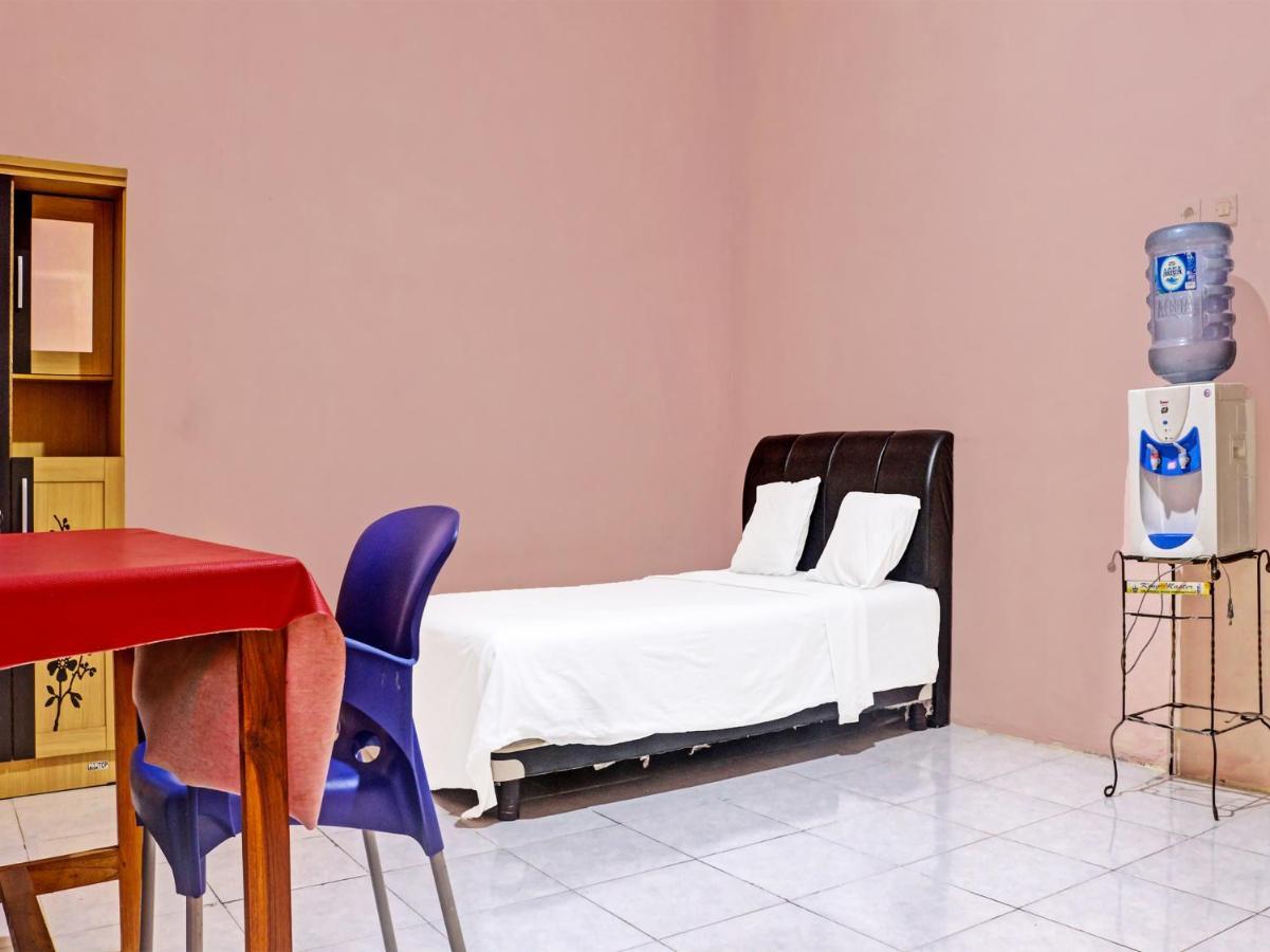 Oyo 91416 Puri 88 Homestay Kupang  Buitenkant foto