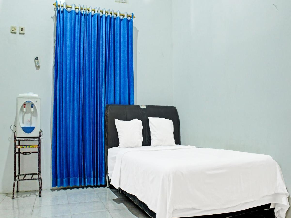 Oyo 91416 Puri 88 Homestay Kupang  Buitenkant foto